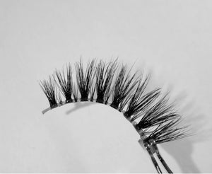 Luxury 3D Clear Band Mink Eyelashes - Insolente (Sassy)