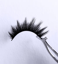 Load image into Gallery viewer, Luxury 3D Faux Mink Eyelashes - Ombra (Shadow)
